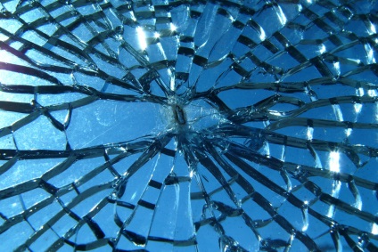 Ce se întâmplă dacă sticla este rupt (rupt) Ce se întâmplă dacă sticla este rupt