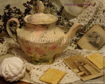 Decorați vechi Kettle (Kettle) Decorați un ceainic vechi