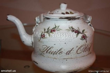 Decorați vechi Kettle (Kettle) Decorați un ceainic vechi