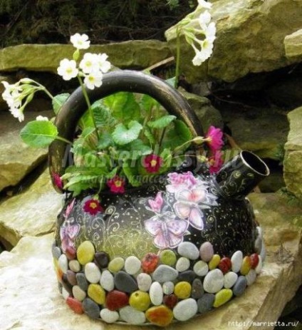 Decorați vechi Kettle (Decorate) Decorați un ceainic vechi