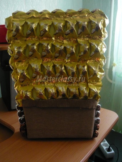Cadouri pentru copii de dulciuri cu mâinile sale (SpongeBob în atelier de bomboane) Cadouri pentru copii de dulciuri cu mâinile sale
