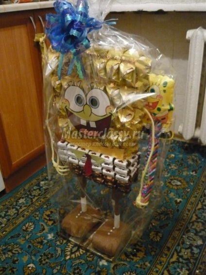 Cadouri pentru copii de dulciuri cu mâinile sale (SpongeBob în atelier de bomboane) Cadouri pentru copii de dulciuri cu mâinile sale