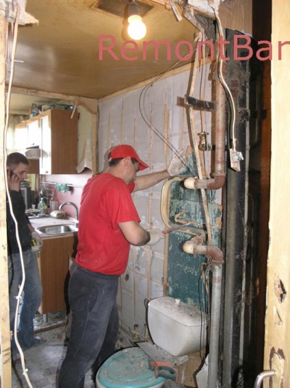 Fotografii din remontbar brigadă pentru a repara un apartament cu un dormitor (apartament) Reportaj foto de studio brigadă de reparații remontbar