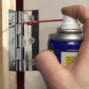Cum de a obține cu ușurință scăpa de scârțâitul ușii (a scăpa de) Cum de a obține cu ușurință scăpa de ușă care scârțâie