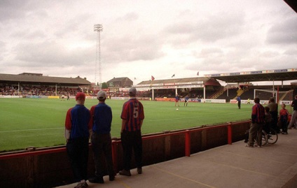 Ca cele mai vechi stadioane din Anglia au case devin - materiale - sport FM (Anglia) Ca cele mai vechi stadioane din Anglia au case devin - materiale - FM sport