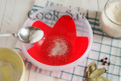 În ceea ce privește hering sare home-1 (reteta hering marinate acasă) Cum să murarea hering în casă 1
