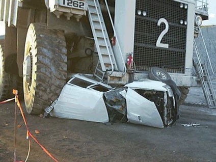 accident rutier abrupt în fotografie (abrupte) accident dur pe fotografie rutier