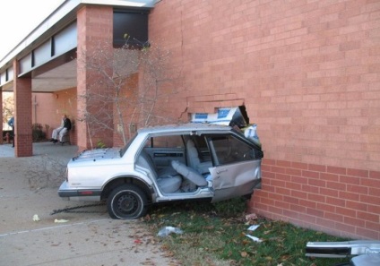 accident dur pe drumuri foto (drumuri) accident dur pe fotografie rutier