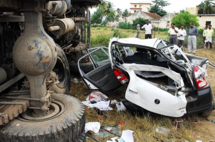 accident rutier abrupt în fotografie (abrupte) accident dur pe fotografie rutier