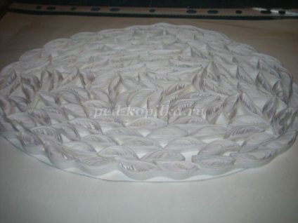 Lebede in tehnica quilling cu mâinile lor (10mm fixat cu adeziv) Lebede in tehnica quilling cu mâinile lor