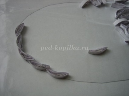Lebede in tehnica quilling cu mâinile lor (tehnica) Lebede in tehnica quilling cu mâinile lor