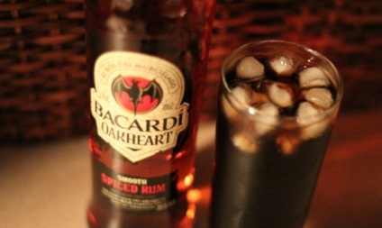 Cele mai bune cocktail-uri pentru pirati vacanță cu rom, sucuri, vodca si mirodenii, zatusim! (Un rom cocktail cu suc) Cele mai bune cocktail-uri pentru pirati vacanță cu rom, sucuri, vodca si mirodenii, zatusim!