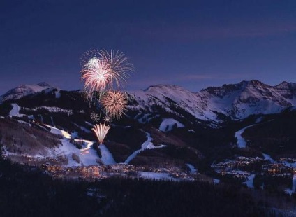 focuri de artificii de Anul Nou, de călătorie împreună (de Anul Nou focuri de artificii | călătoresc împreună) focuri de artificii de Anul Nou, de călătorie împreună