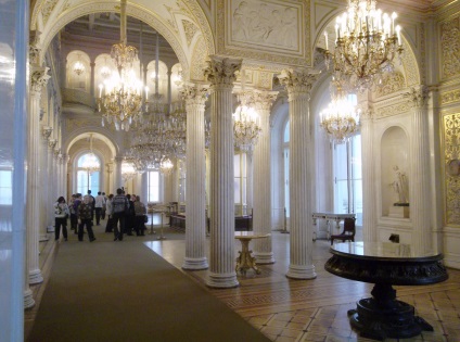 Despre St. Petersburg - mic schit (Sankt-Petersburg) Despre St. Petersburg - Hermitage Mici
