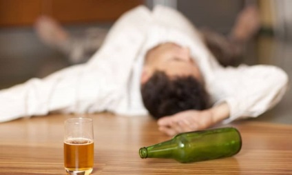 De ce neagă picioare la alcoolici (alcoolice) De ce neagă picioare la alcoolici