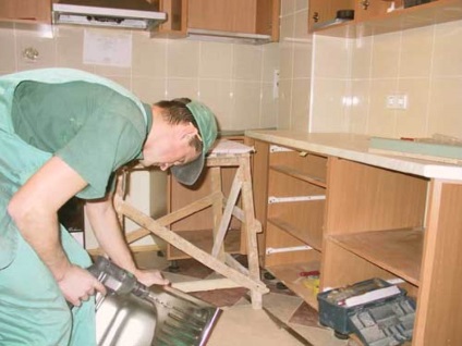 Reparare mobila de bucătărie cu mâinile sale de instruire video, de restaurare a cabinetului, pregătirea suprafeței, (mâini) Reparare de mobilă de bucătărie cu instrucțiuni sale video de mâini, restaurarea preparatului de cabinet, de suprafață,