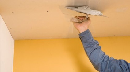 fisuri de reparare în plafonul de gips-carton foto și video (reparații tavan) fisuri de reparare în plafonul de gips-carton foto și video
