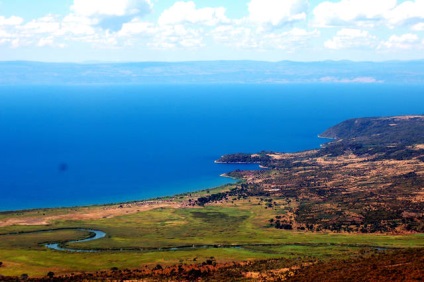 Cel mai mare lac din lume (Lake) Cel mai mare lac din lume