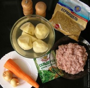 Găluște supă de pui (vermicelli) Supa cu chifteluțe de pui