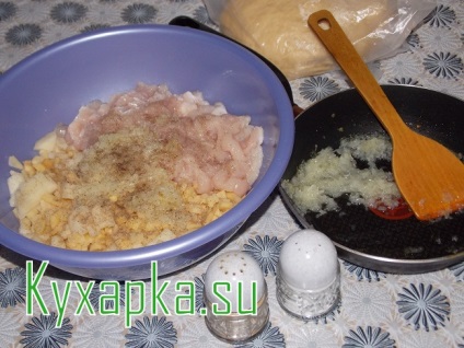 placinta Tartar echpochmak cu feluri de mâncare de pui, stil acasă, cu o fotografie a pașilor reteta (placinta) placinta Tartar echpochmak cu feluri de mâncare de pui, stil acasă, cu o fotografie a pașilor reteta