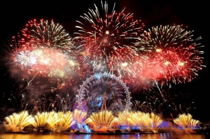 În cât de multe focuri de artificii pentru noul an tsvyah! (Artificii) În cât de multe focuri de artificii pentru noul an tsvyah!