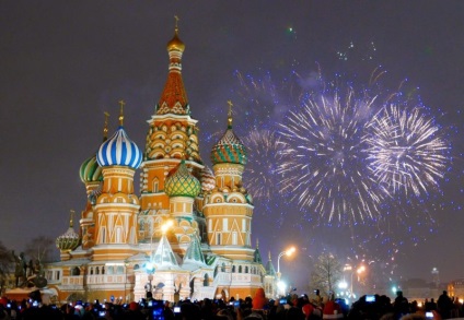 În cât de multe focuri de artificii pentru noul an tsvyah! (Artificii) În cât de multe focuri de artificii pentru noul an tsvyah!