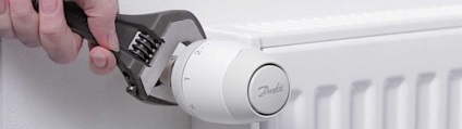 Înlocuirea radiatoare de încălzire cu mâinile lor instrumente, etape, instruirea (lor) radiatoare de schimb cu mâinile lor instrumentele, etapele, instruirea