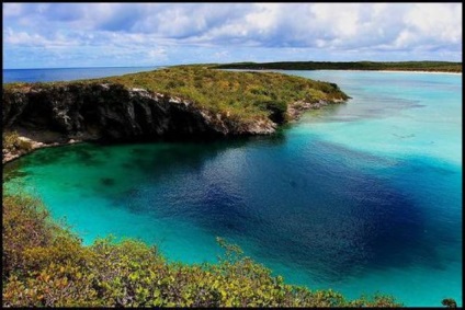 Big (mare) gaura albastra sau o mare gaură albastră din Belize; gaura albastru în Dahab (Egipt); albastru