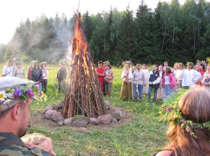 Ce dată Ivan Kupala în 2017 tradiția și celebrare mărcile care fac divinatie - ultimul