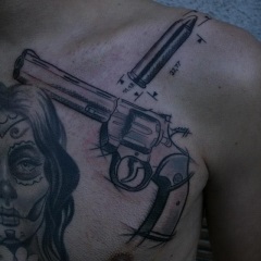 pistol tatuaje - ceea ce înseamnă schițe tatuaj și fotografii