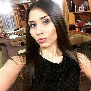 Anna Sinitsa (bou) Anna Sinitsa