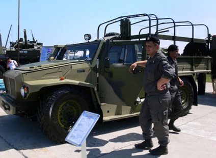 Mașini - SUV-uri - Prezentare generală - MIC-3927 lup (MIC-3927 lup) Mașini - SUV-uri - Prezentare generală - MIC-3927 lup