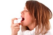 Durere în gât, fără cauze de temperatură, tratament (e) pentru Durere în gât, fără febră, cauze, tratament