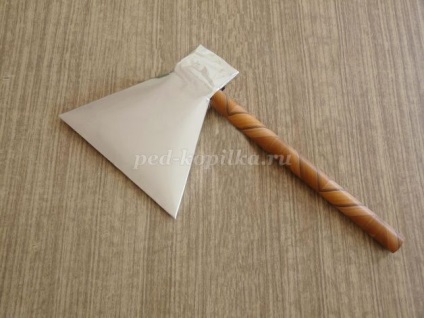 topor de hârtie cu mâinile (toporul) topor de hârtie cu mâinile