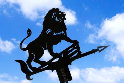 Weathervane pe acoperiș (giruetă cu mâinile) Weathervane pe acoperiș