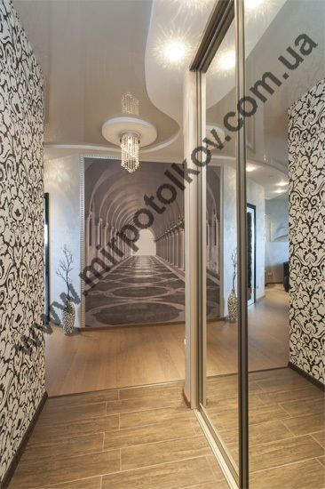 Mural cu plafoane (Photowall întindere plafon) Murala cu plafon stretch