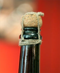 Vinuri spumante (Spumante) (fermentarea secundară are loc) Vinuri spumante (Spumante)