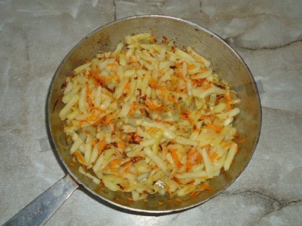 Cum de a găti cartofi prăjiți delicioase cu usturoi și morcovi (cartofi prăjiți și morcovi) Cum de a găti cartofi prăjiți delicioase cu usturoi si morcov