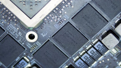 Memoria ca dispers într-un laptop, o creștere a frecvenței RAM Toshiba, tehnicieni (RAM) Cum să overclock RAM în laptop, crește frecvența de RAM în laptop, techies