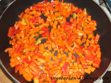 Cartofi cu legume într-o oală, retete delicioase vegetariene (brânză) Cartofi cu legume într-o oală, retete delicioase vegetariene