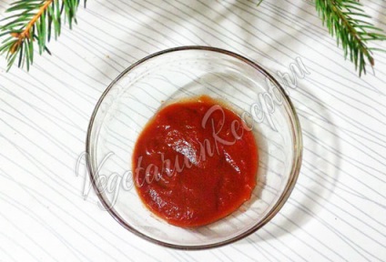Ketchup de pasta de tomate la domiciliu (condiții) Ketchup de pasta de tomate la domiciliu