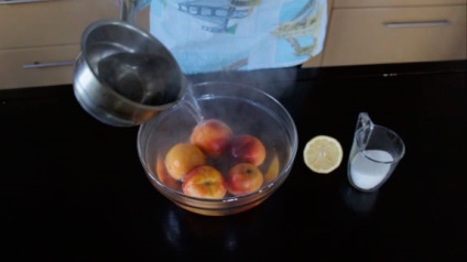 Strawberry și piersic gheață crema de tort reteta pas cu pas foto-video (tort înghețată) Căpșuni și piersici de gheață crema de tort reteta pas cu pas foto-video