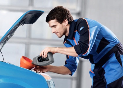 Atunci când se dorește să efectueze modificări de ulei în motor Chevrolet Lanos (opțional) Atunci când este necesar să se efectueze înlocuirea uleiului de motor Chevrolet Lanos