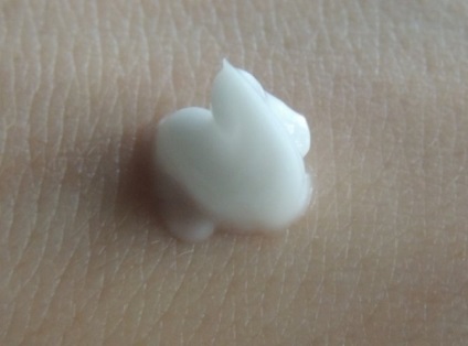 Le petit marseillais (unt de shea, ulei de migdale dulci) Le petit marseillais
