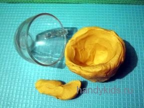 Modelarea ustensile, cupe realizate din plastilină (modelare ware) Modelare cupe și vase din lut
