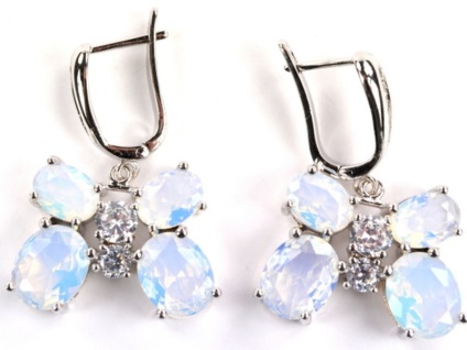Moonstone în horoscoape ce proprietăți și pentru orice semne ale zodiacului potrivit (horoscoape) Moonstone în horoscoape ce proprietăți și pentru orice semne ale zodiacului adecvate