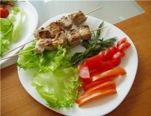 Sosul pentru carnea de vită la grătar (altfel de carne) Sosul pentru carnea de vită pe grătar
