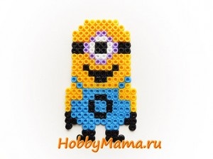 Mignon (Despicable Me) cu mâinile lor (lor) Mignon (Despicable Me) cu propriile sale mâini