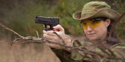 Formarea în arme de manipulare (manipularea arma în condiții de siguranță) Formarea în manipularea armelor