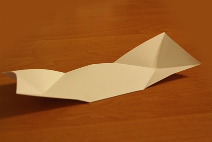 Origami mașină de hârtie model de curse de circuit cu video și fotografii (mașină de hârtie de origami în cadrul schemei) mașină de hârtie model de circuit de curse Origami cu video și fotografii